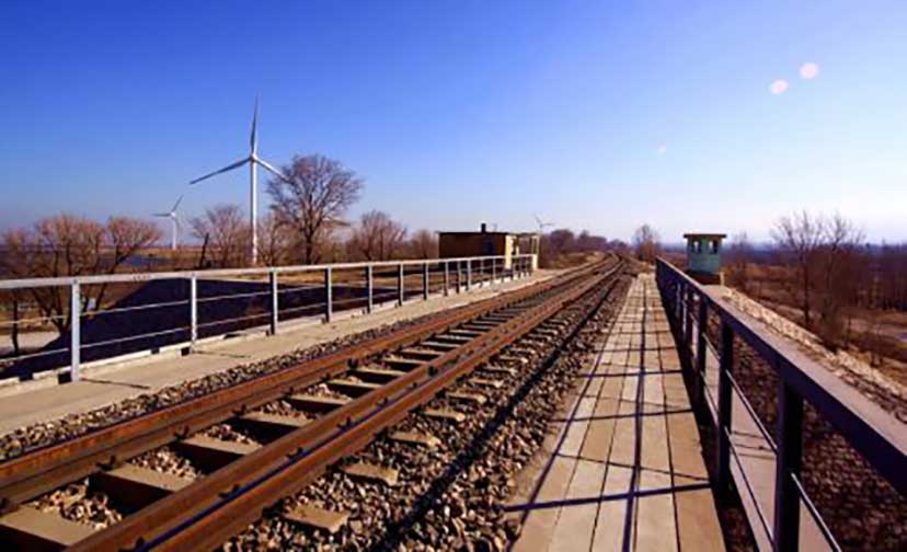 高鐵建設(shè)領(lǐng)域，加大對機(jī)制砂的需求