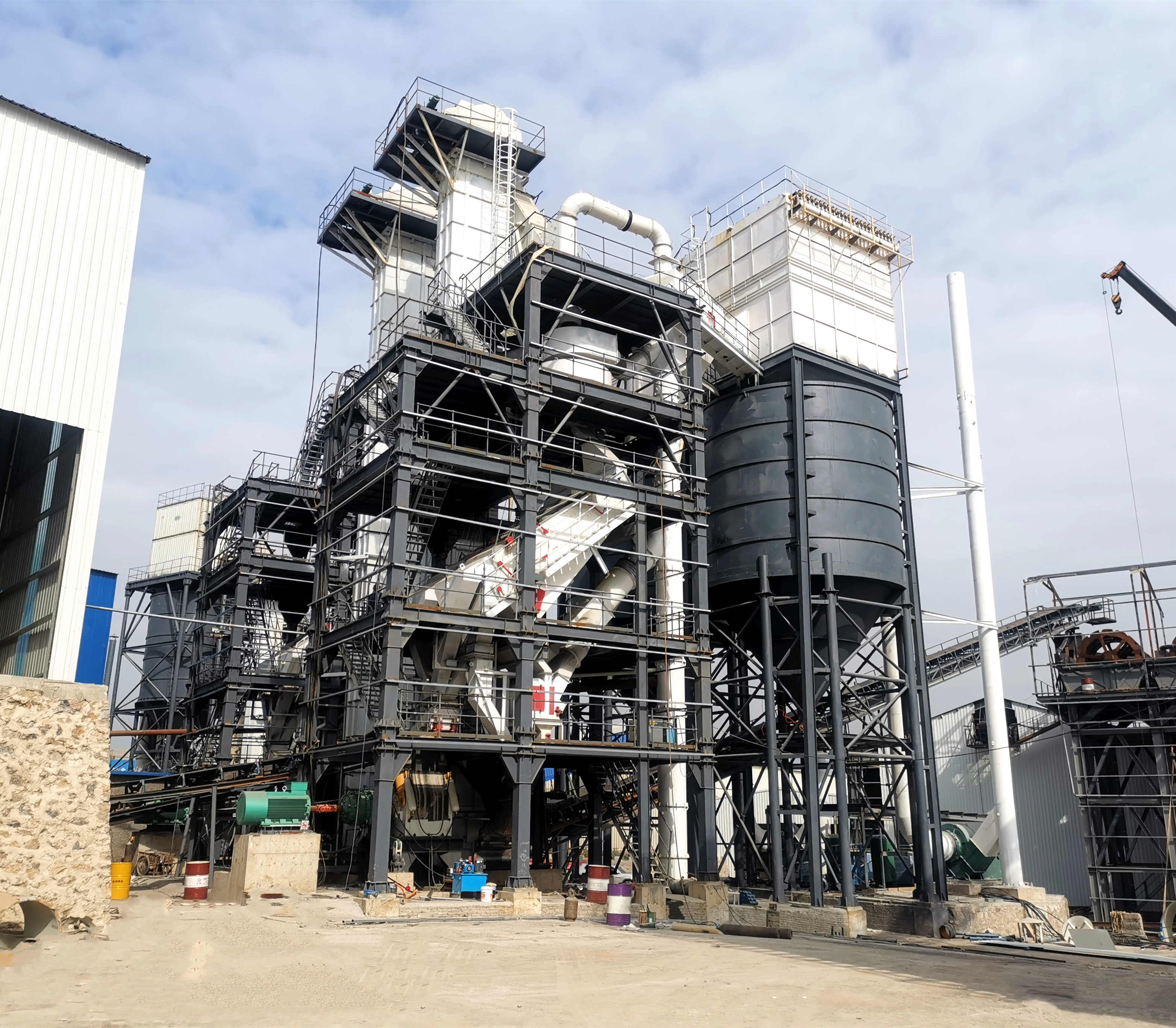 塔樓式制砂生產(chǎn)線（制砂樓），實現(xiàn)生產(chǎn)空間的最大化利用