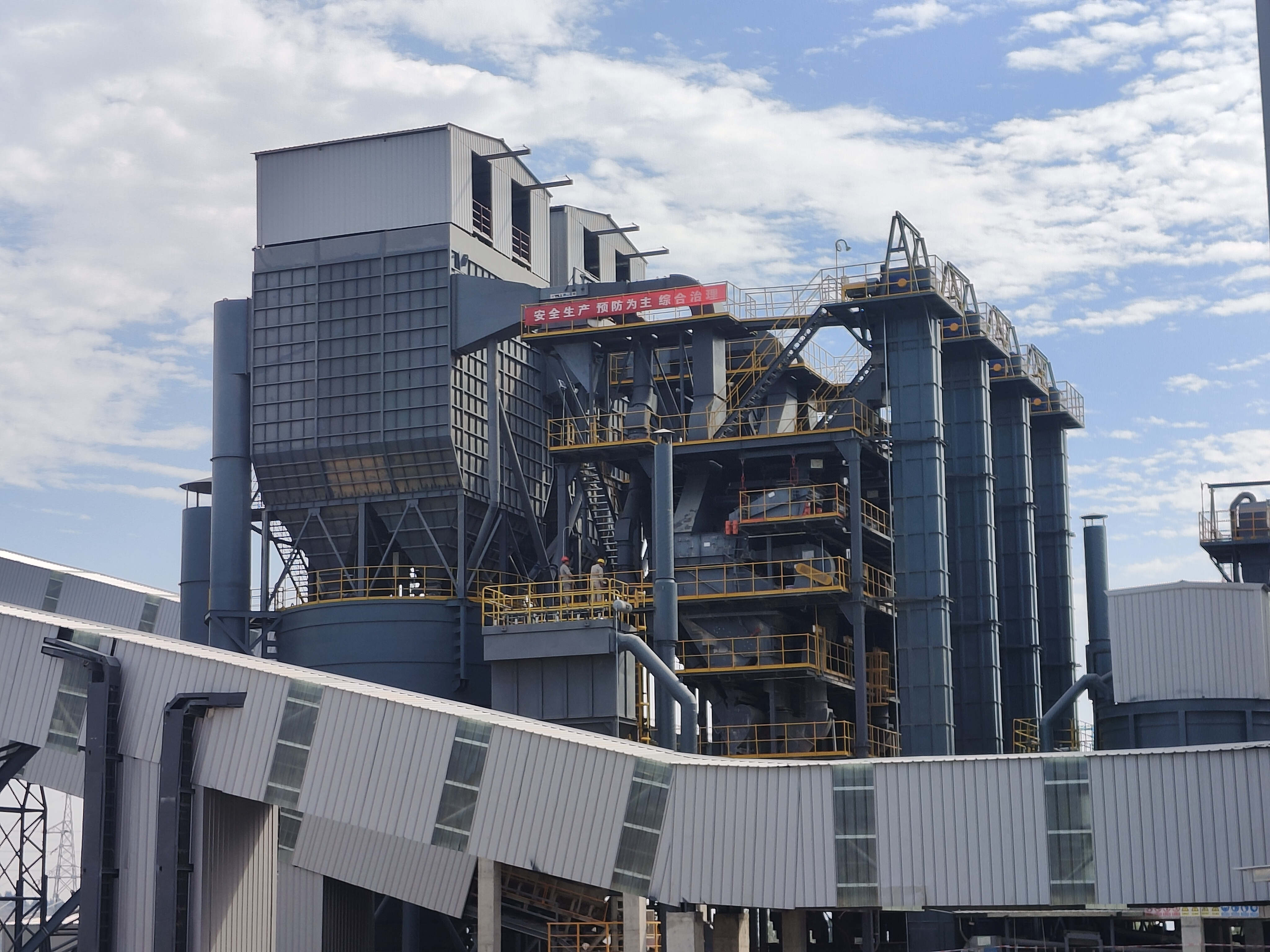 28項(xiàng)大型基礎(chǔ)建設(shè)工程獲批，制砂樓助力企業(yè)提高砂石品質(zhì)