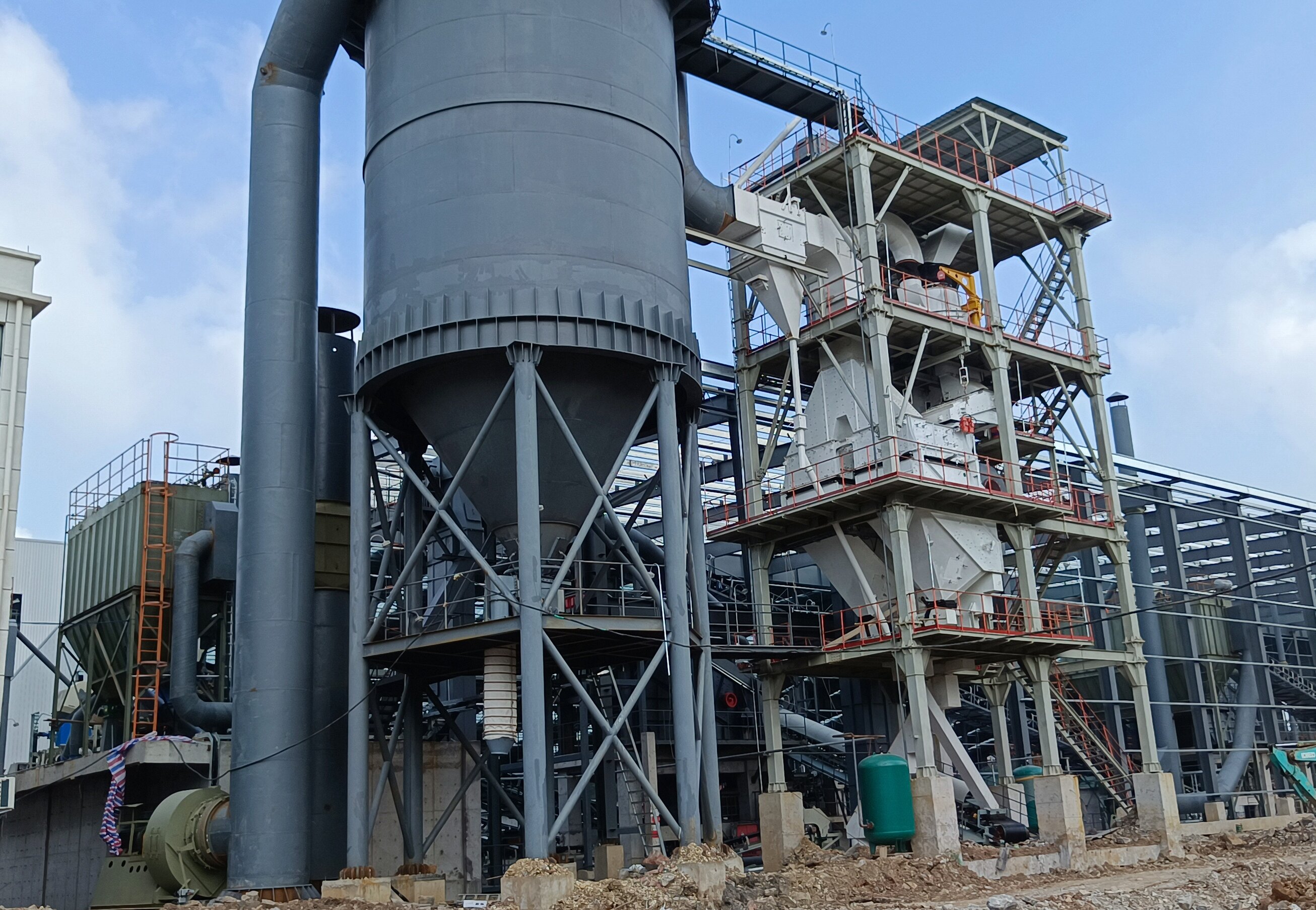 干法革新 砂筑未來——干法制砂樓，引領(lǐng)砂石產(chǎn)業(yè)綠色智能新征程